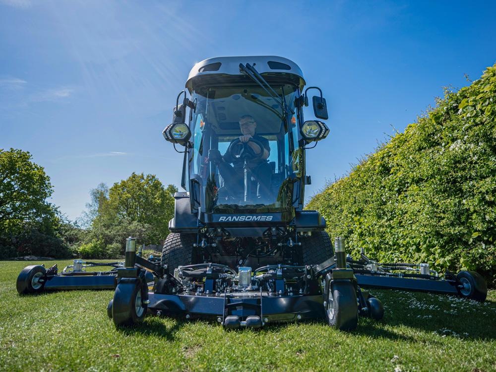 MP670 Hydraulic Decks